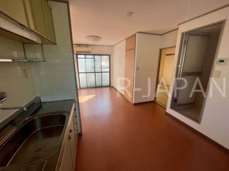 ���r���O�@�L�b�`��