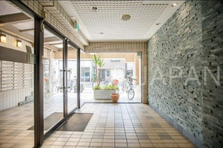 �G���g�����X�@�Ԏ�}