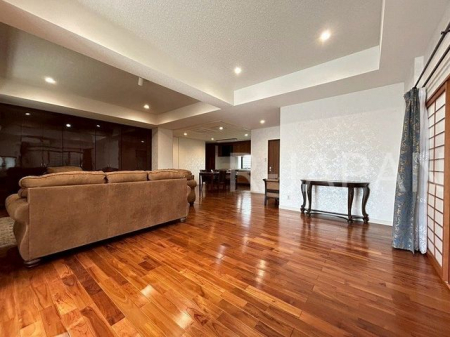 ���r���O�@���ԏ�